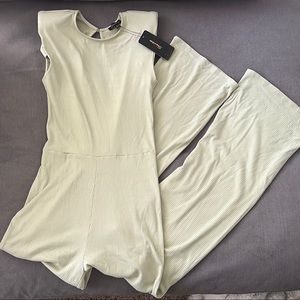 Wide-leg green jumpsuit